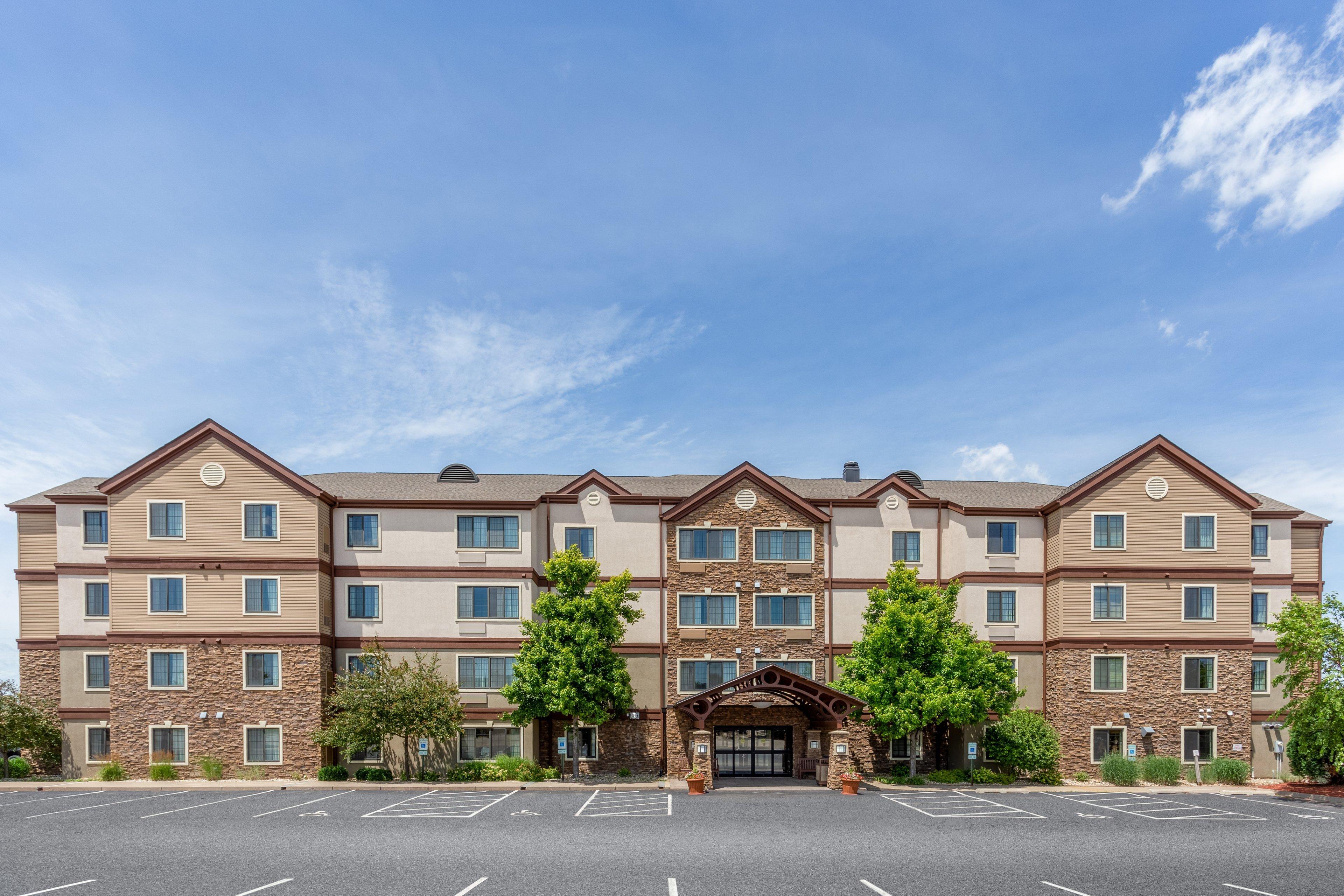 Staybridge Suites Davenport, An Ihg Hotel Bettendorf Exterior foto